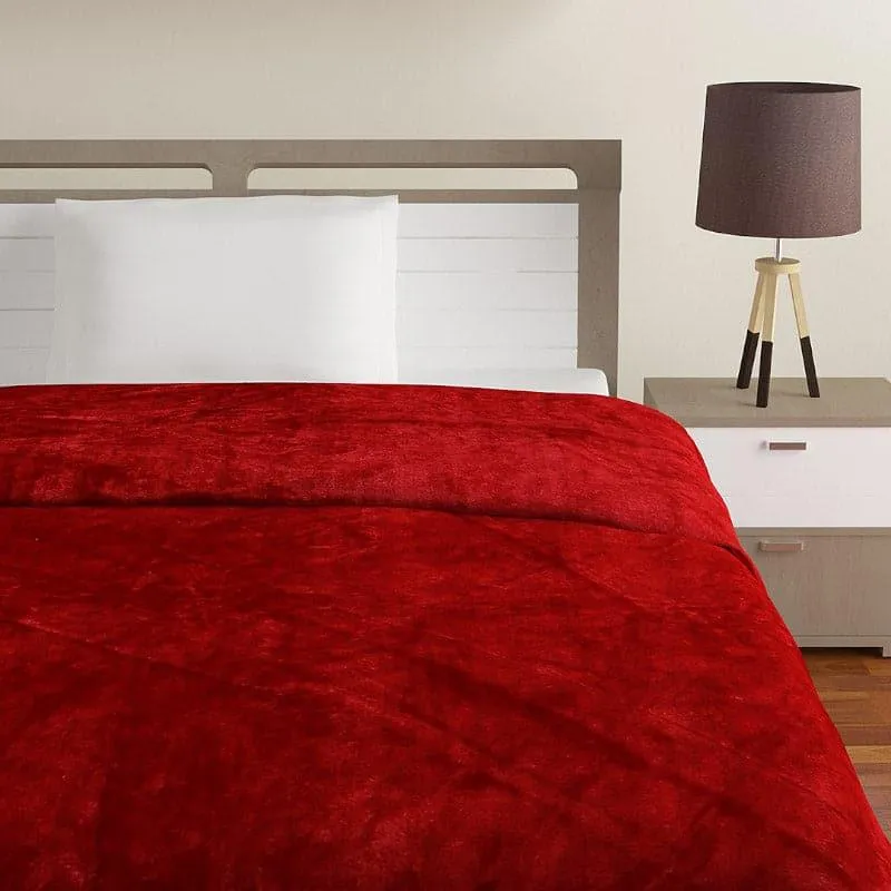 Luxe Hug Micro Fiber Blanket (Red)  - 300 GSM