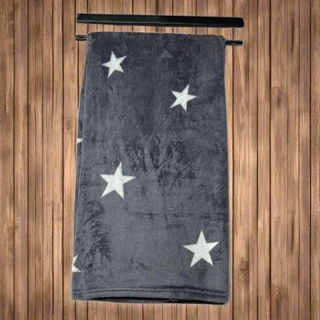 Plush throw blankets