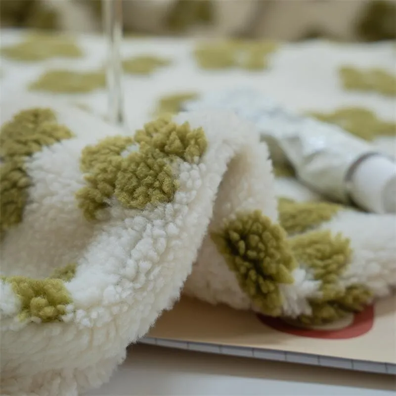 Thickened Flower Pattern Fleece Blanket