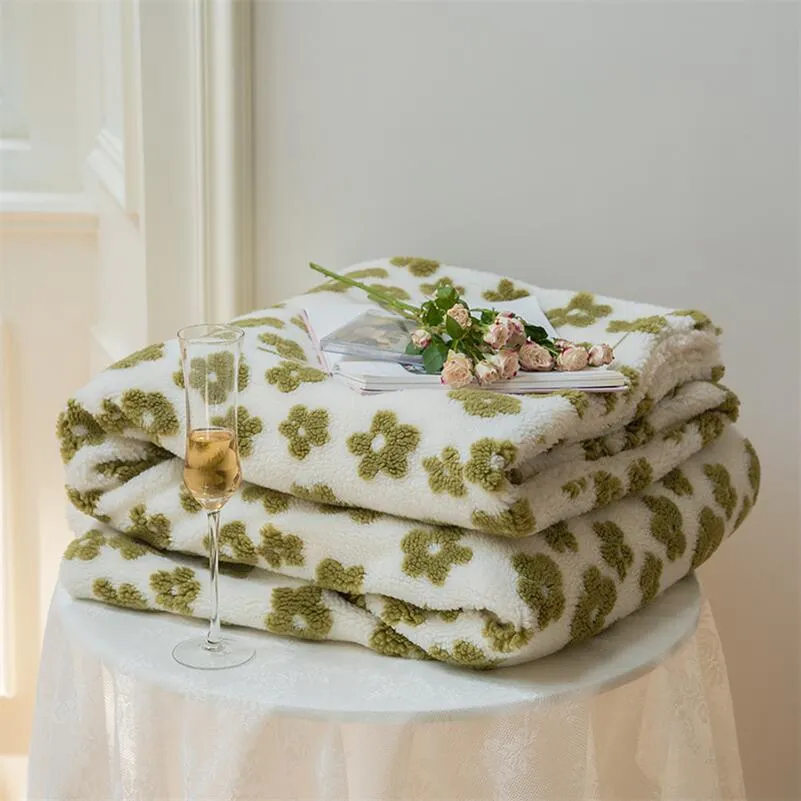 Thickened Flower Pattern Fleece Blanket