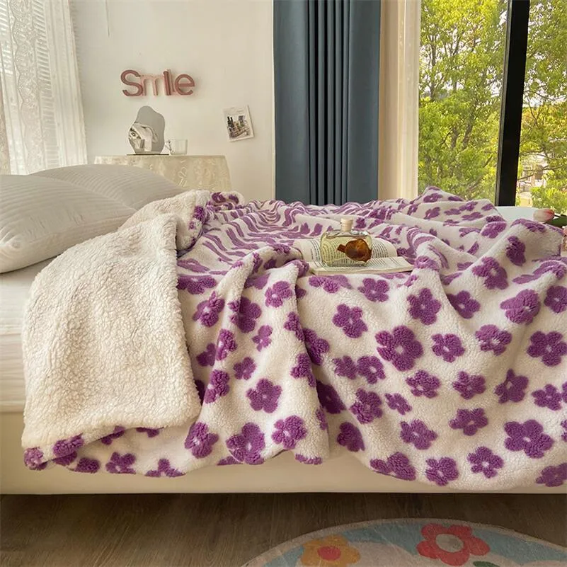 Thickened Flower Pattern Fleece Blanket