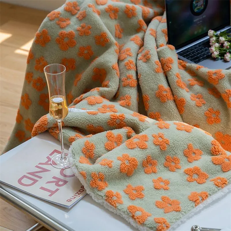 Thickened Flower Pattern Fleece Blanket